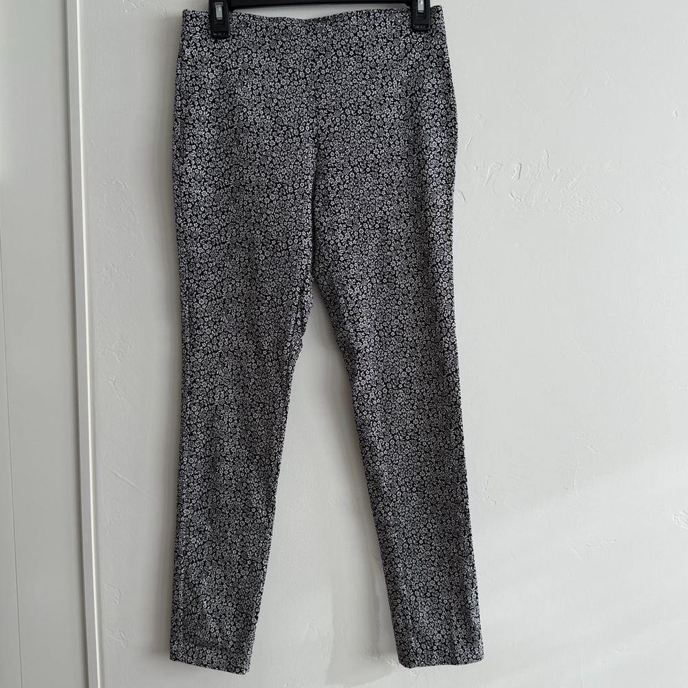 Michael Kors Pull-On Black & White Flower Print Pants | Medium